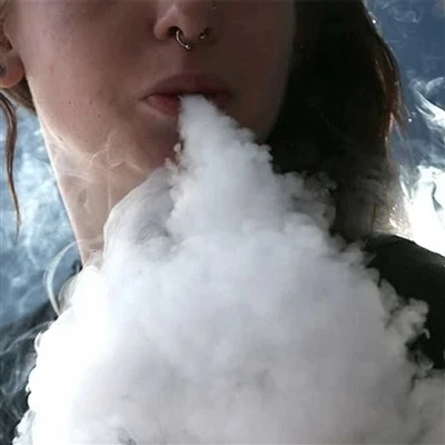 Apa yang berlaku kepada lidah anda jika anda menggunakan vape terlalu banyak?