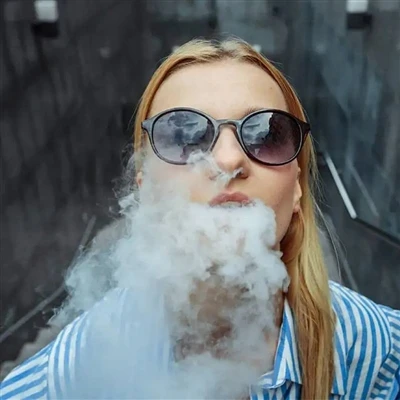Adakah vape akan menyebabkan sakit tekak?